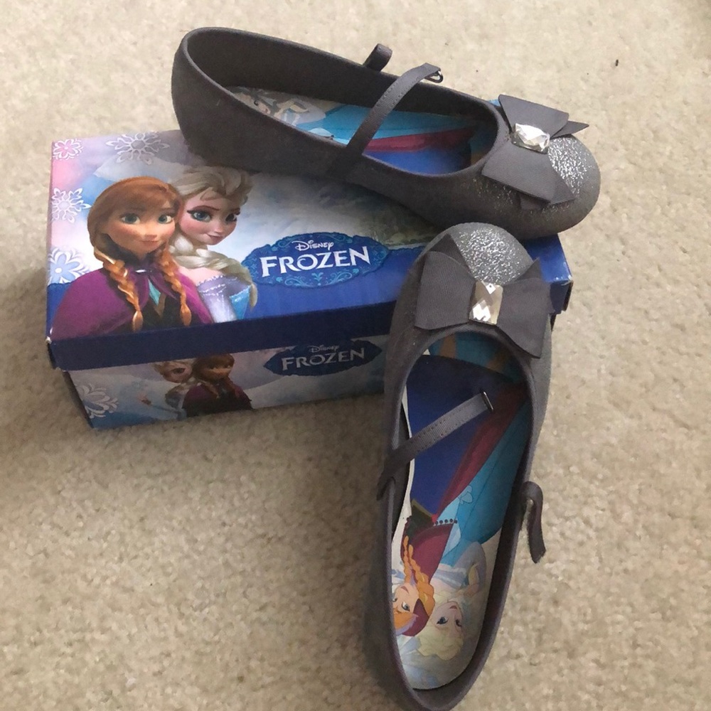 Girls shoes